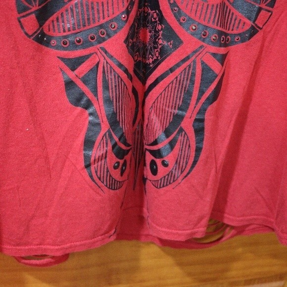 Dereon Red & Black Graphic Cut Out Sexy Edgy Distressed Top 1X - Picture 5 of 12
